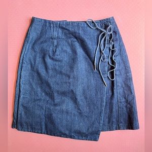 Vintage y2k indigo blue denim skirt- 25”